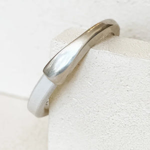 The Breakaway Bracelet / Metallic White / Silver