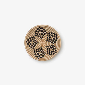 Bariku Woven Bowls: Tea & Black / Medium