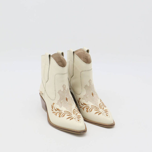 Joy western cowboy boots in off white leather women's shoes: Ivory / 38  (US 7 / 7.5)
