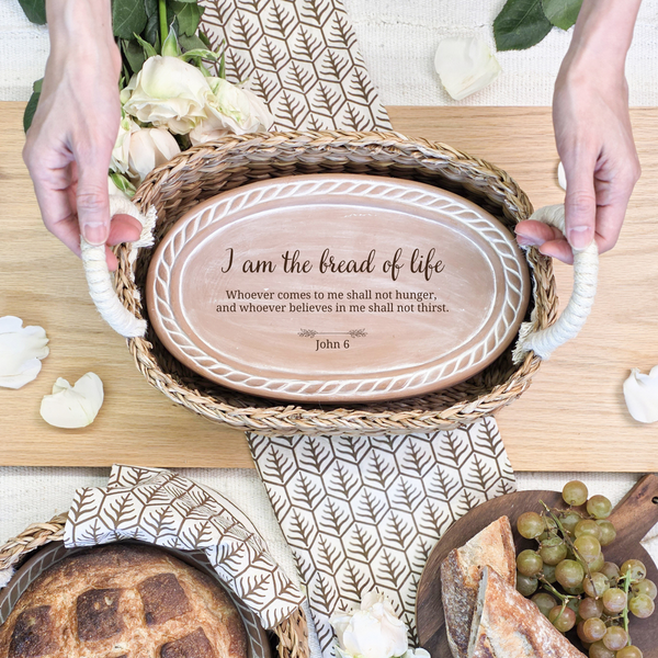 Handmade Bread Warmer & Wicker Basket - Bible Oval : Design 2
